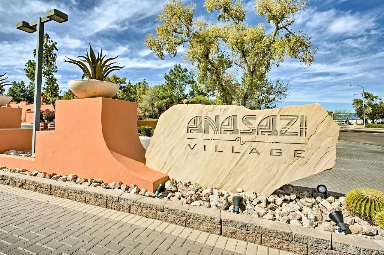 Condo With Pool Access, 8 Mi To Phoenix Mtn Preserve